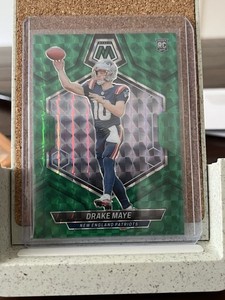 2024 Panini Mosaic - Rookies Drake Maye #303 Green Mosaic Prizm (RC)