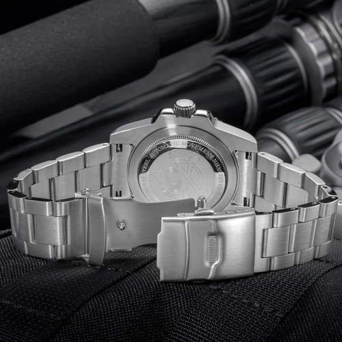 Retro Military Style Automatic Dive Watch Waterproof 200 M NH35A Synthetic Sa... - Picture 8 of 8