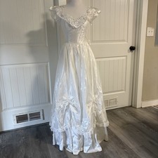 Vintage Gunne Sax beautiful lace wedding dress