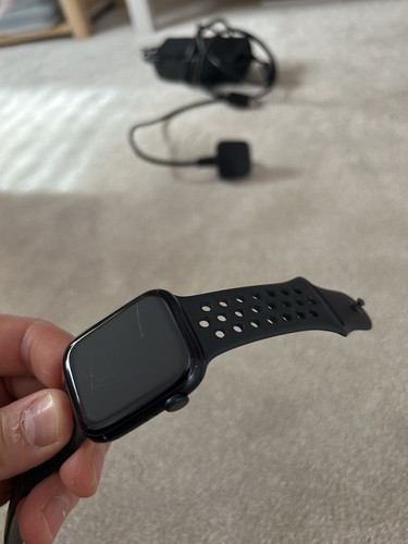 Apple Watch Nike Series 7, 45mm Midnight Aluminium Case, GPS Cellular - Picture 3 of 4