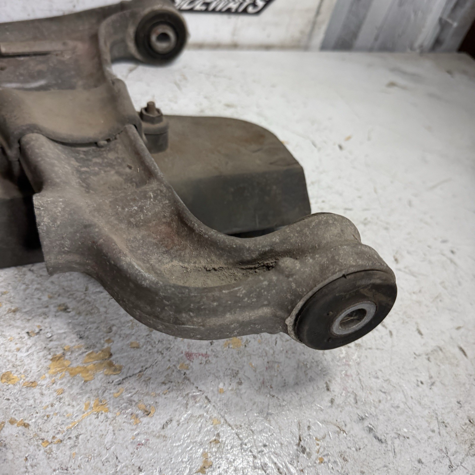 03-08 Maserati Quattroporte Left Rear Lower Control Arm M139