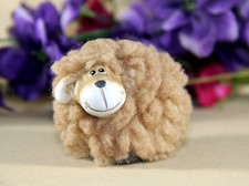 Deko Schaf aus Ton mit Fell in braun  B5 x T3 x H4 cm