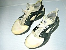 black huaraches size 1