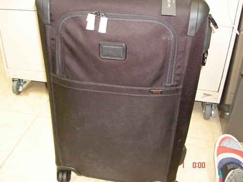 Brand new TUMI Alpha 2 Short Trip 4 Wheeled Packing Case Luggage $795