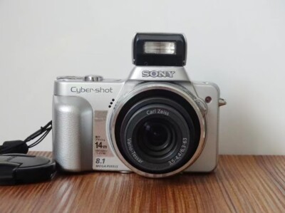 SONY Cyber−Shot DSC-H3 Sony DSC-H3 Review