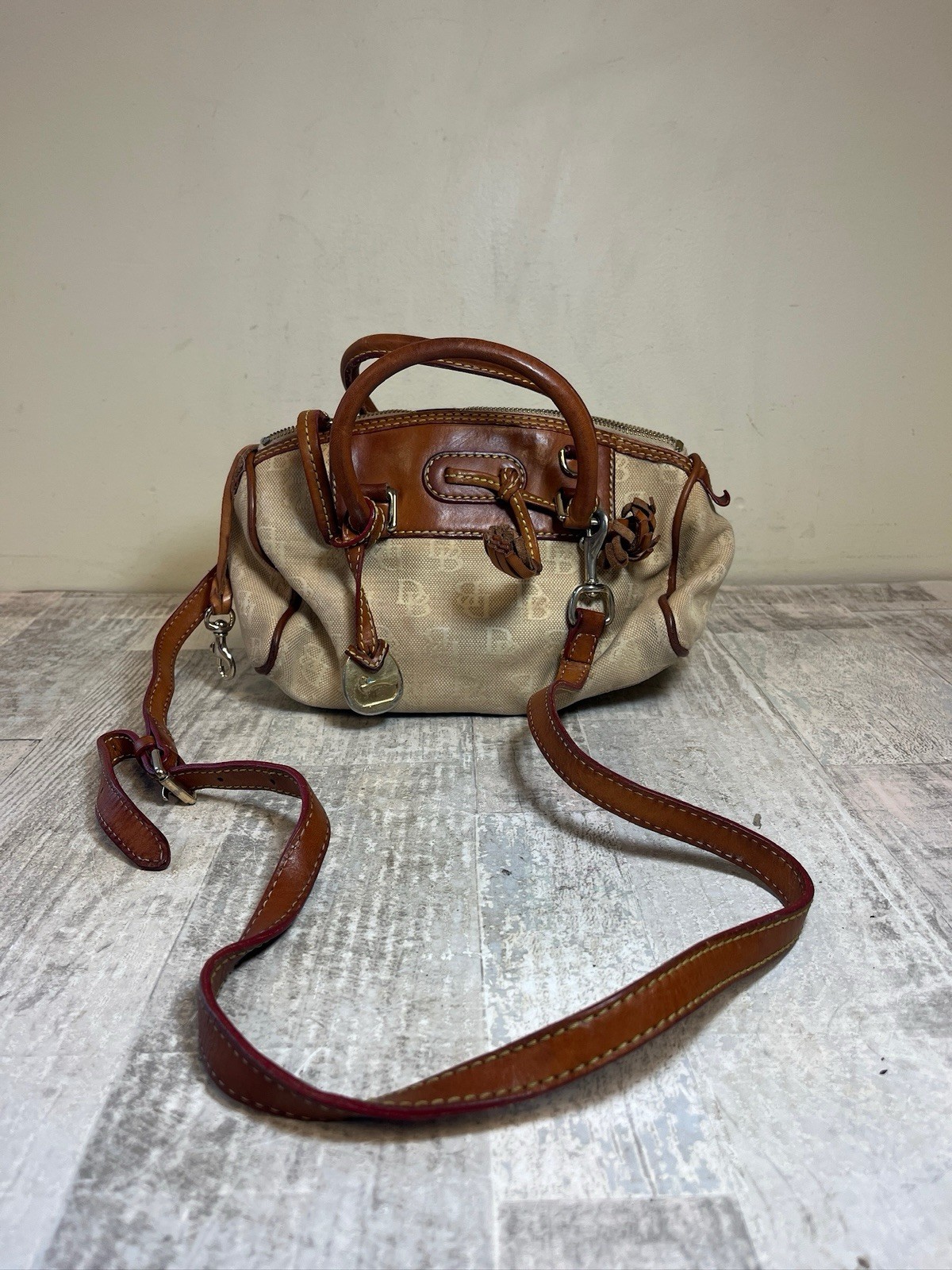 Vintage Dooney & Bourke Handbag Purse Signature DB Logo Shoulder Bag - Good