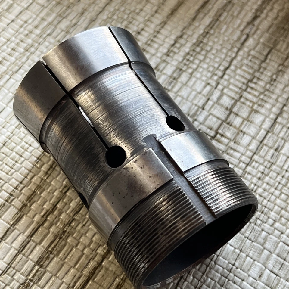 Pinza de emergencia redonda 22J perforada a 1,233” en buen estado (loc:1-K1) Foto 2 de 2