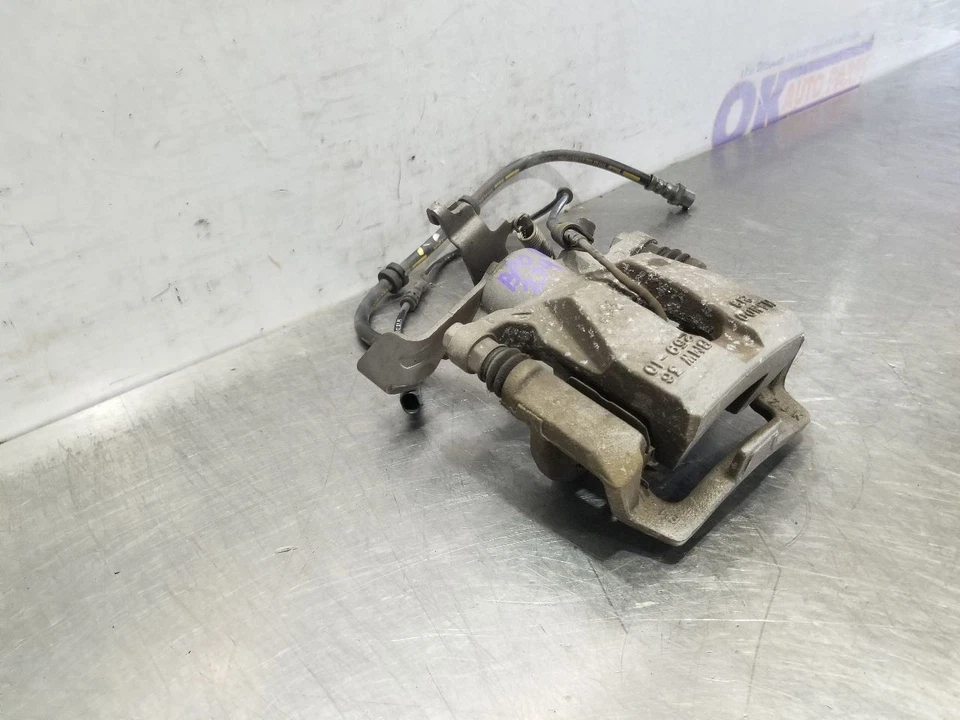 Mini Cooper S 19 2019 2,0 L tracción delantera pinza de freno trasero pasajero derecho Foto 2 de 4