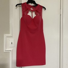 GUESS Sleeveless Short Body Con Party Dress Size Small Sexy pink color 