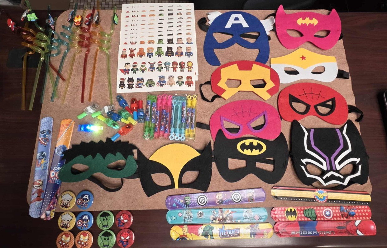 120 Pc Mixed Superhero Party Favors Masks,Pins,Bubbles,tattoos,straws. See Decri