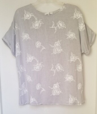 R Jr. John Rocha Grey With White Textured Flowers Short Sleeve Blouse Size 16