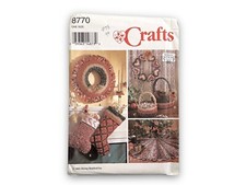 Sewing Pattern - Crafts  Basket Wreath Stockings Tree Skirt Simplicity 8770