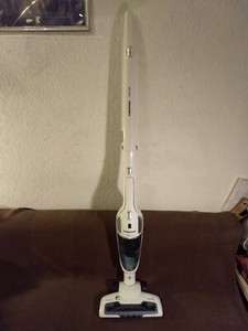 GRUNDIG VCH 9630 Akku Staubsauger unvollständig