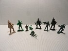 Lot Of 9 Vintage Plastic Toy Soldiers