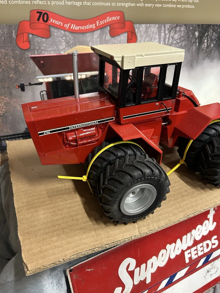 International Harvester IH 4786 4WD Tractor PRECISION ENGINEERING Red/White Top - Image 4 of 4