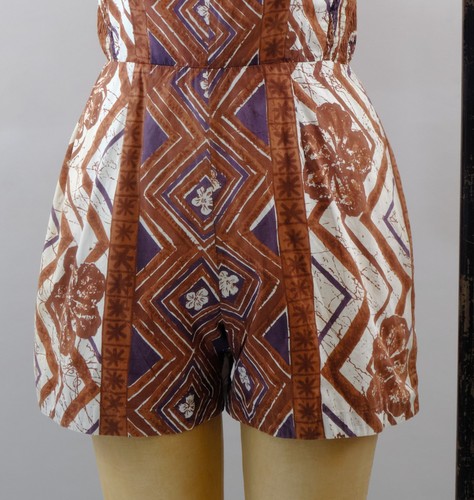 Vintage 50s Hawaiian Playsuit Romper Swimsuit - Medium - Tiki Brown White - Picture 8 of 14
