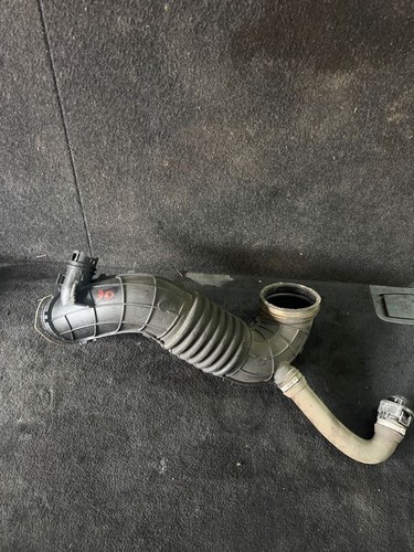 BMW 3 F30 F35 F31 2012 Diesel 135kW Ansaugrohr Ansaugschlauch Turbolader 7810745