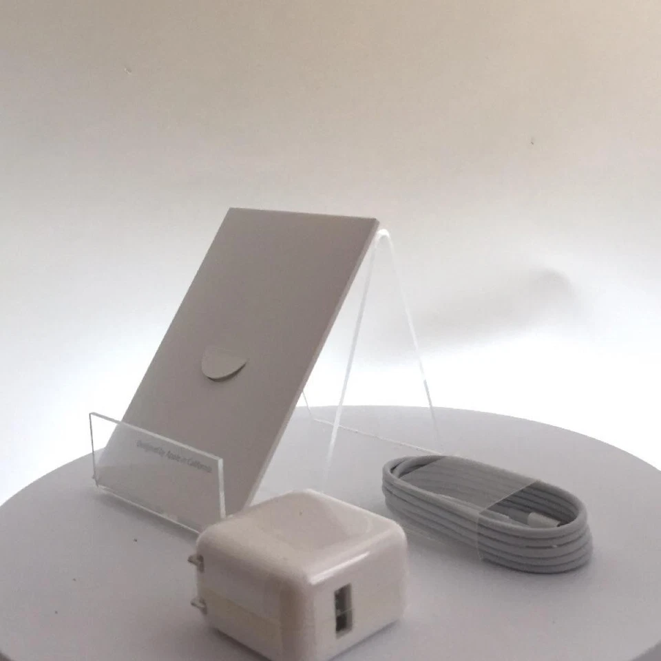 Boxed Apple iPad Mini 2nd Generation Retina 128 GB Wi-Fi - White (ME860LL/A) - Image 2 of 2