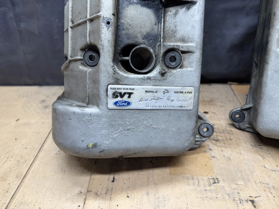 Ford Mustang SVT 1996-1998 Cobra cubiertas de válvula derecha izquierda par 234 Foto 2 de 4