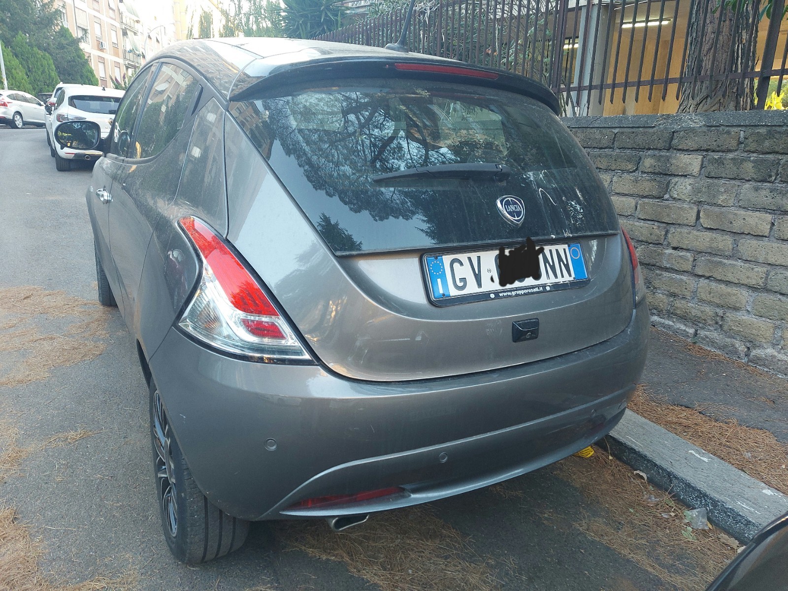 Lancia Ypsilon1.0 firefly hybrid Platino s&s 70cv