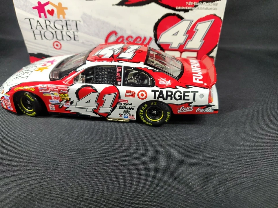Action 41 Casey Mears Target House 2003 Intrepid 1:24 Diecast Autografiado ** Foto 4 de 4