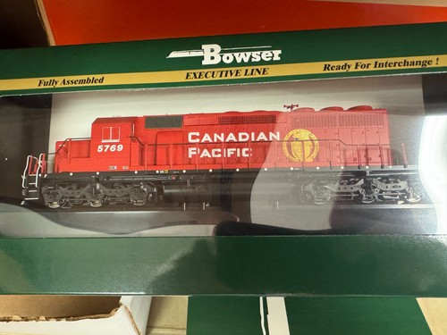 Bowser 25315 - SD40-2 - Canadian Pacific #5769 (unidad B) - (listo para CCC) | Condition: New