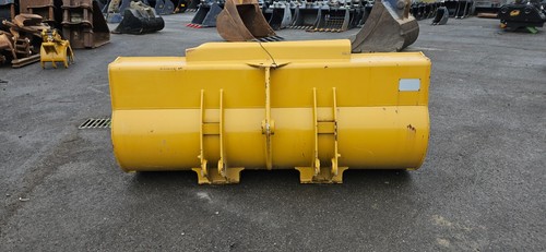 91" CAT 910 Loading Shovel Bucket - Unused - Price £2200.00 + VAT @ 20% - C523 - Picture 2 of 8