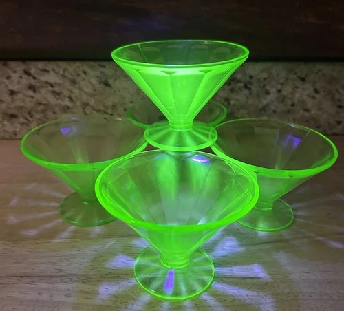 5 Vtg Federal Glass Green Uranium Glass Sherbet Cups