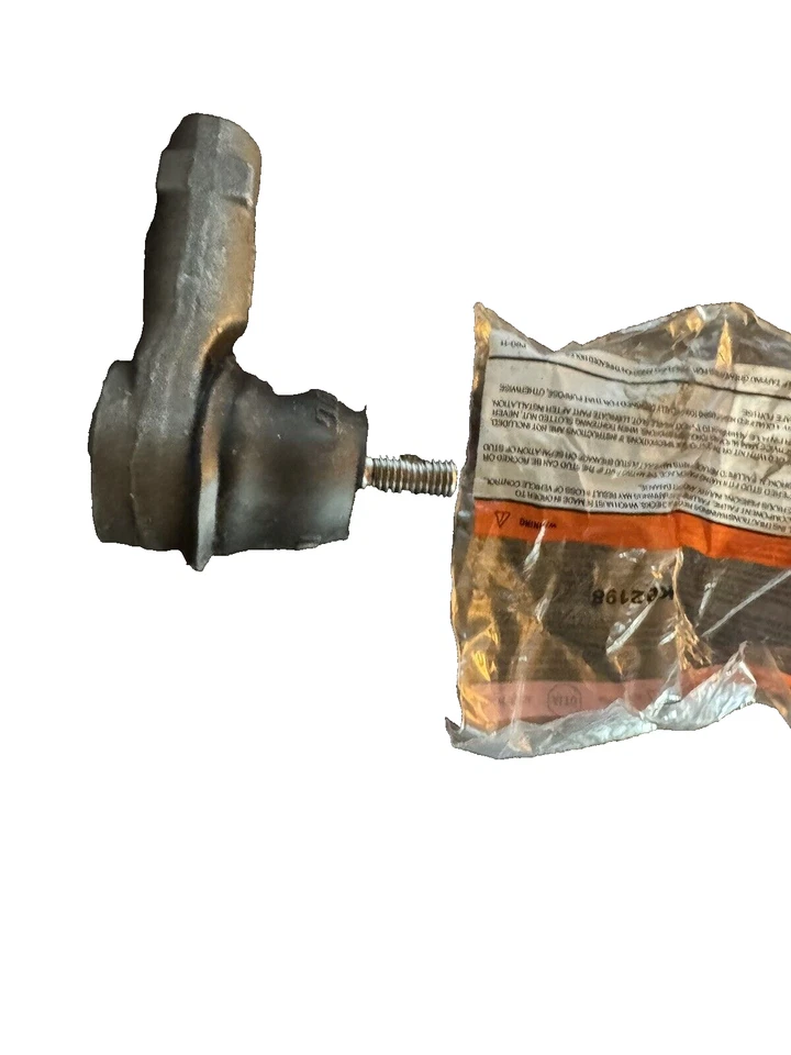 MOOG ES800304 Steering Tie Rod End for Ford Focus - Image 3 of 3