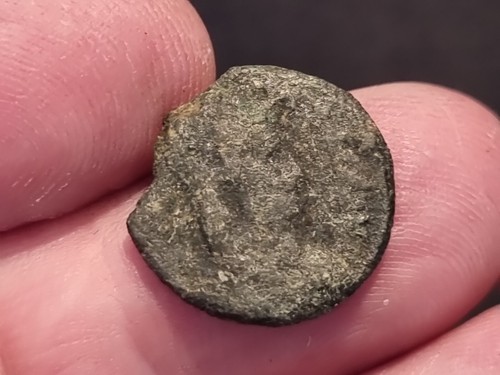 Roman bronze unresearched coin found in Yorkshire, Britain uncleaned con. LA69s