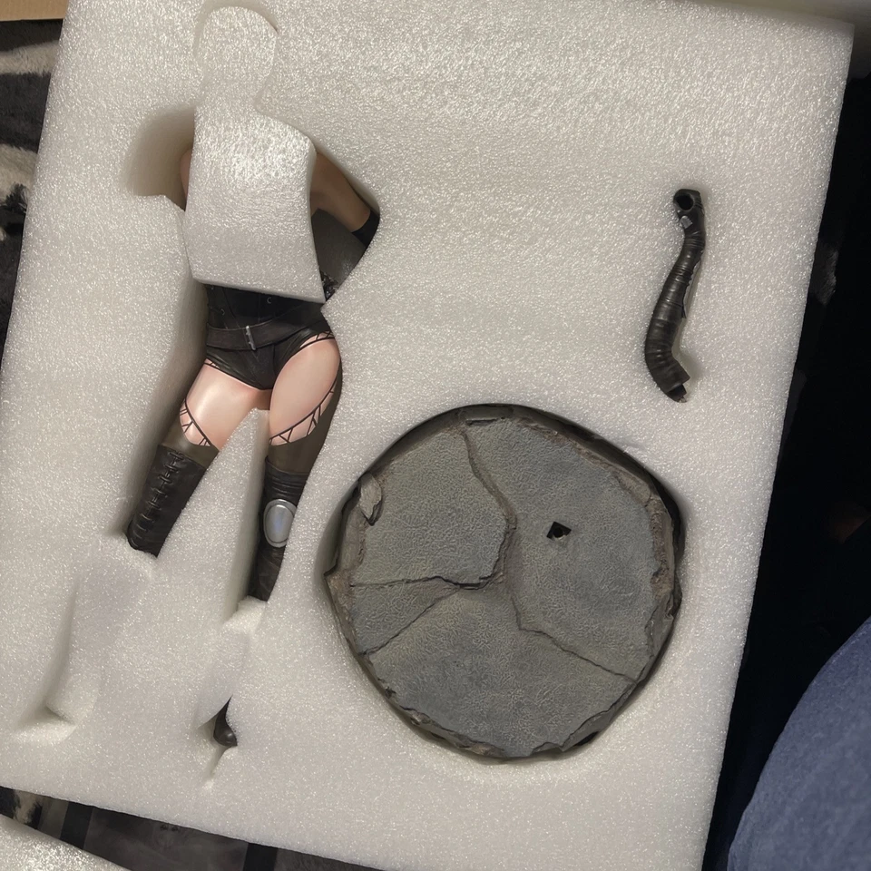 YAMATO Luz Estatua Resina Maléfica 155/600 Figura Fantasía Galería Luis Royo Foto 4 de 4