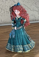 Disney Parks Brave Merida adorno navideño, vestido brillante