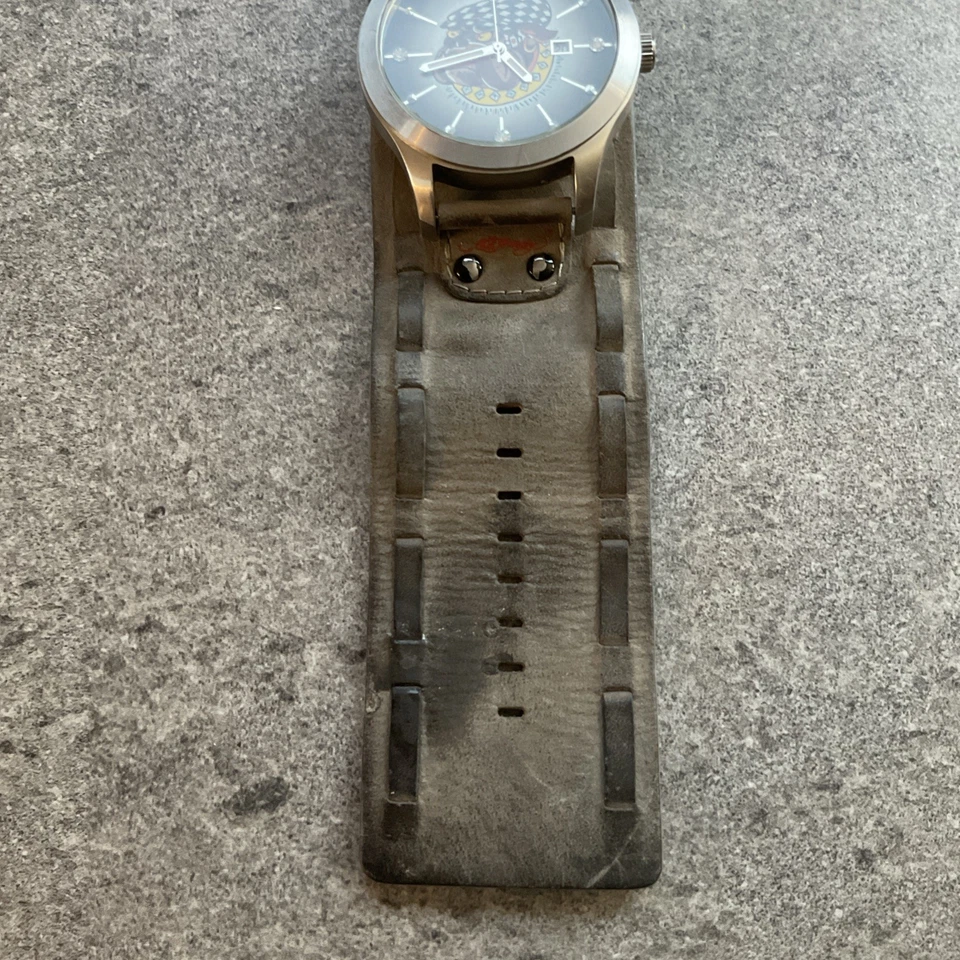 Ed Hardy Gladiator Bulldog Mens Watch 45mm Case Leather Cuff Band Bin B - Image 4 of 4