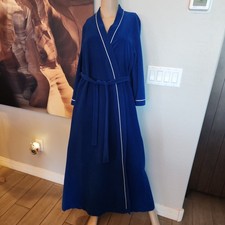 Vintage Vanity Fair Velour Blue Robe Size Small Ties Closed Pocket USA 52"L