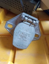 Phillips SAE J560 Heavy-Duty 7-Way Trailer Wire Socket Receptacle 2-Hole Mount