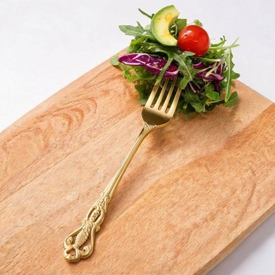Goldfarbene Gabel aus 18/10 für überlegene Festigkeit und Glanz