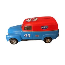 Vintage Ertl Richard Petty 43 1950 Chevrolet Panel Truck Coin Bank Die Cast