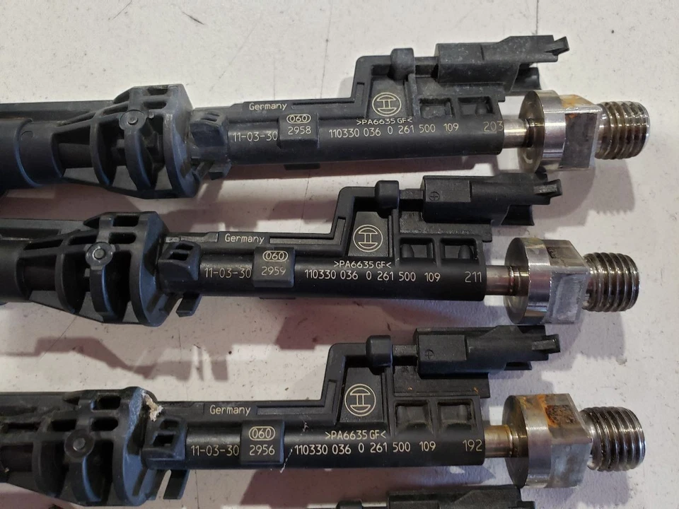 Injetor de combustível 2011 BMW 335I - N55 conjunto completo de 6 - OEM 7597870 - Imagem 2 de 4