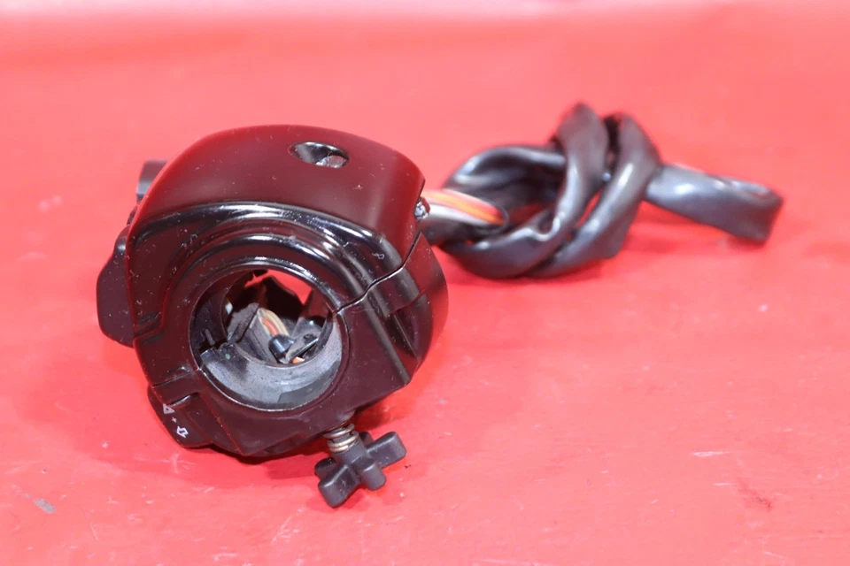 Harley-Davidson Dyna Low Rider FXDL 2007 manillar derecho interruptor interruptores Foto 2 de 4