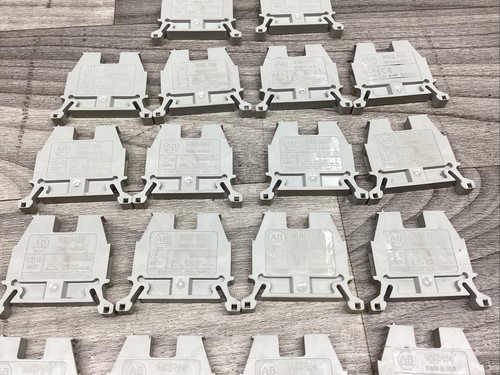 LOT OF 18 1492-W4 Manufactured by ALLEN BRADLEY TERMINAL STRIPS #818F303 - Picture 3 of 5