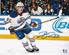 CONNOR MCDAVID SIGNED AUTOGRAPH 8X10 PHOTO EDMONTON OILERS