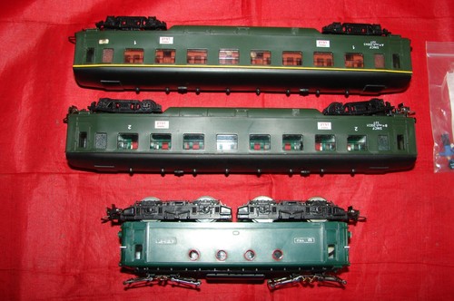 HORNBY HO COFFRET 6135 TRAIN DE VOYAGEURS LOCOMOTIVE ELECTRIQUE - Imagen 5 de 9