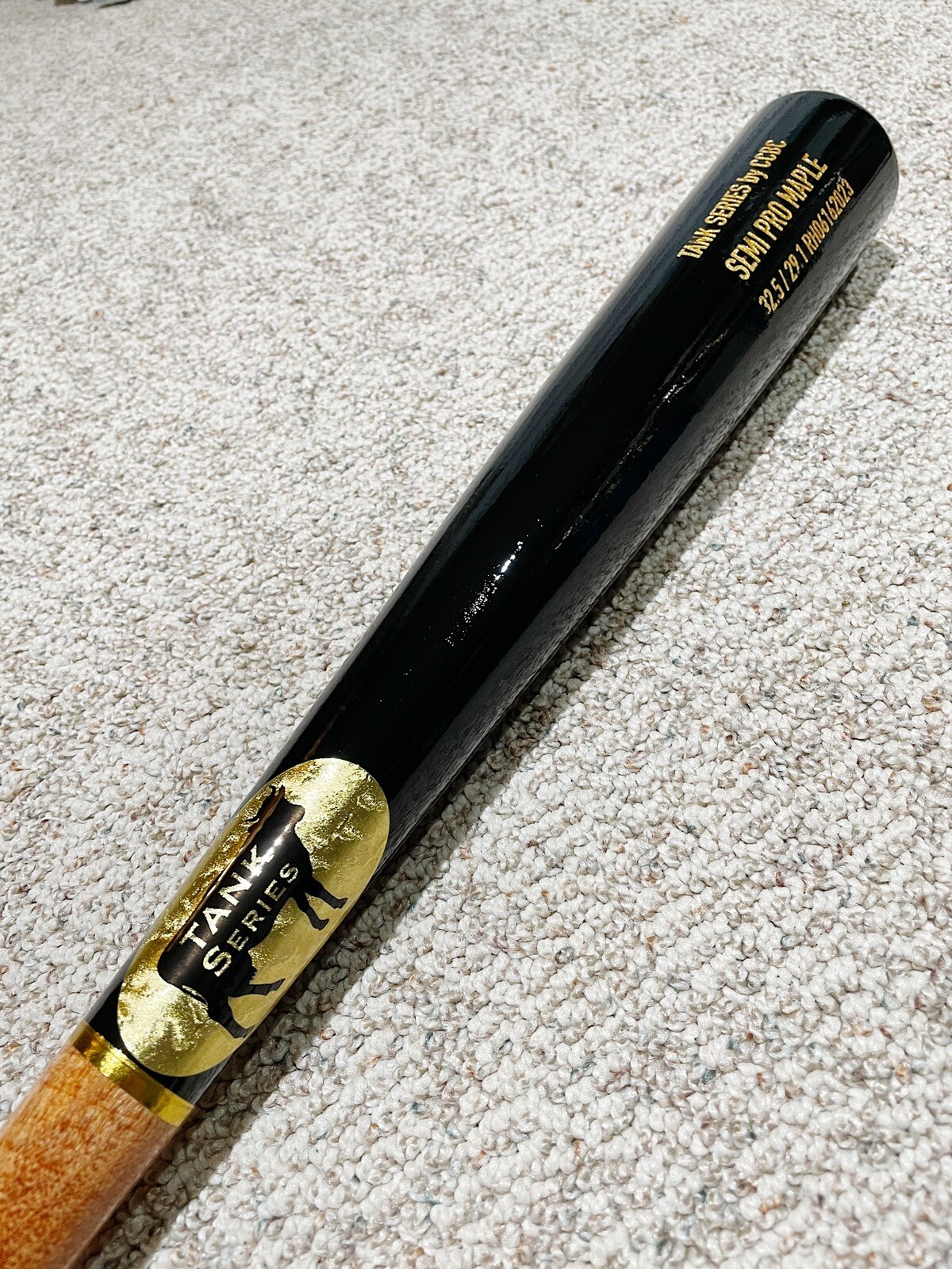 Maple Wood Baseball Bat 32.5in. TANK. Hockey Puck Knob. Stain Orange