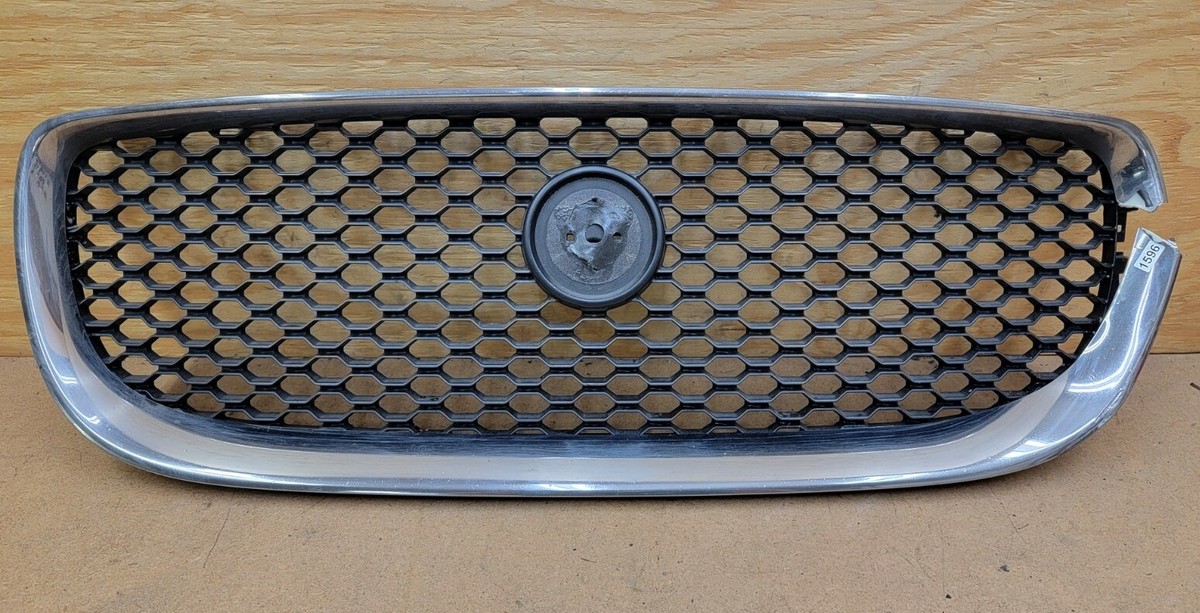 2016 - 2018 JAGUAR XE Front Bumper Upper Grille Chrome