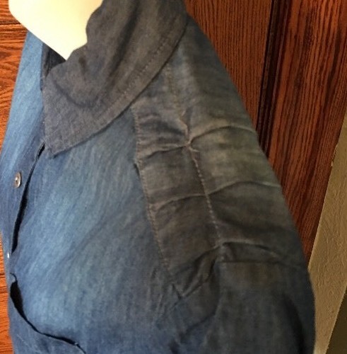 JESSICA SIMPSON Denim Blue "Fade Wash" Hi-Lo Cropped Back SHIRT TOP Sz M, NWOT - Picture 4 of 6