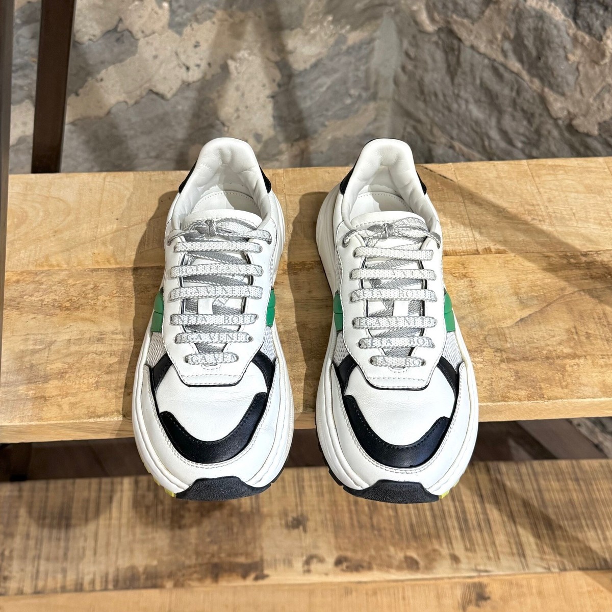 靴 bottega veneta Bottega Veneta White Mesh Green Accent Logo Laces Sneakers
