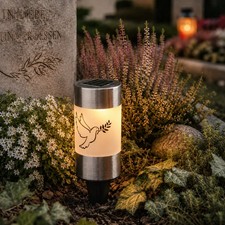 LED Solar Grablicht Grabkerze Taube mit Erdsp...