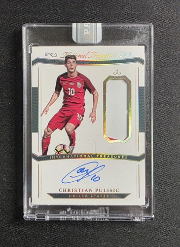 2018 National Treasures Christian Pulisic Match Worn Patch On Card Auto USA 1/1