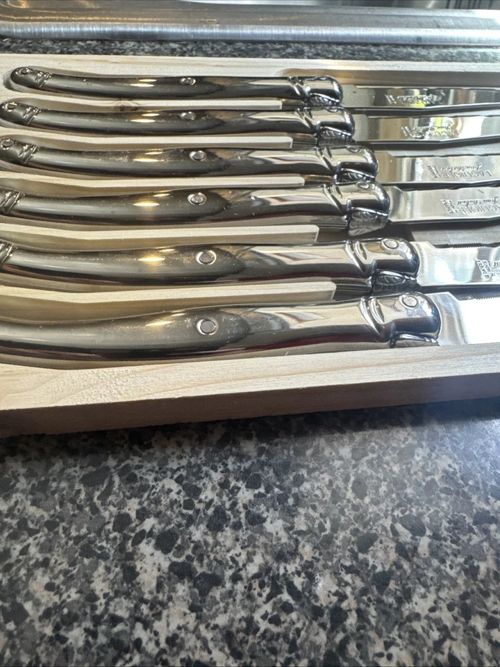 Juego de cuchillos para carne Jean Dubost Laguiole de 6 piezas con bandeja de madera original - NUEVO Foto 2 de 4
