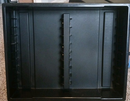 Caja de almacenamiento de cinta VHS Alpha vintage con capacidad para 20 cintas de video de películas VHS ¡SIN TAPA!